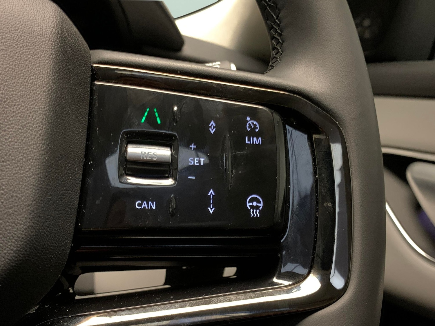 Used Land Rover Range Rover Velar 2024 for sale - 76954740: Photo 26