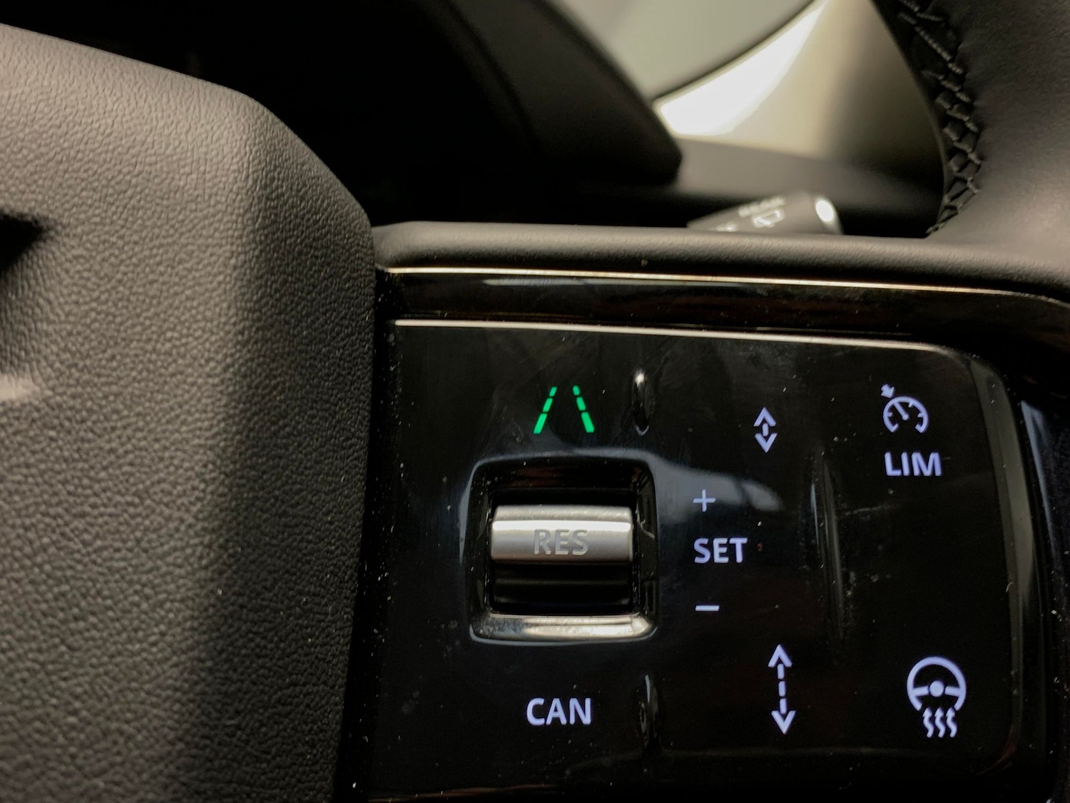 Used Land Rover Range Rover Velar 2024 for sale - 76954740: Photo 30