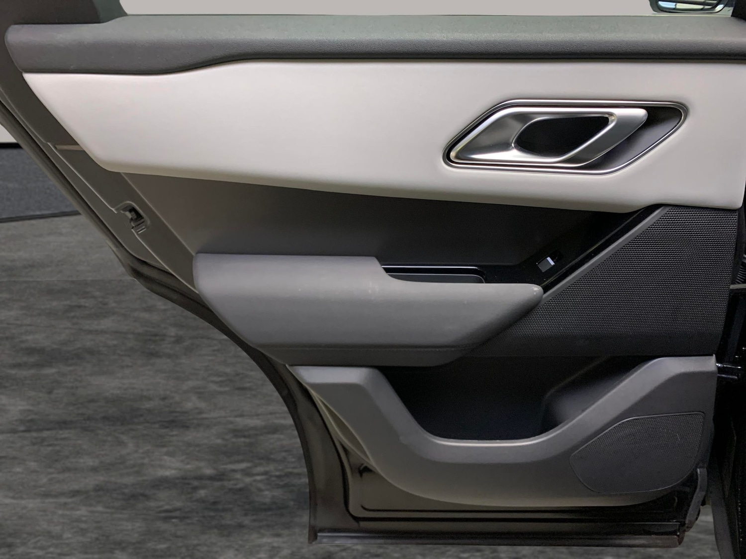 Used Land Rover Range Rover Velar 2024 for sale - 76954740: Photo 37