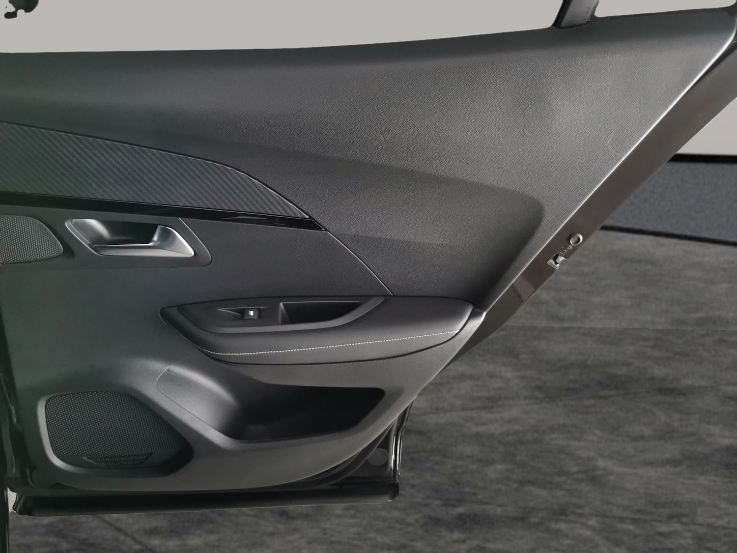 Used Peugeot 2008 2022 for sale - 77256003: Photo 34