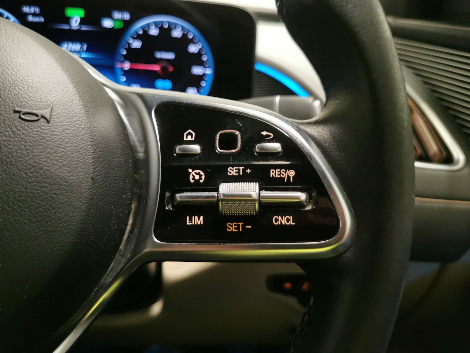 Used Mercedes-Benz EQC 2022 for sale - 78094234: Photo 23