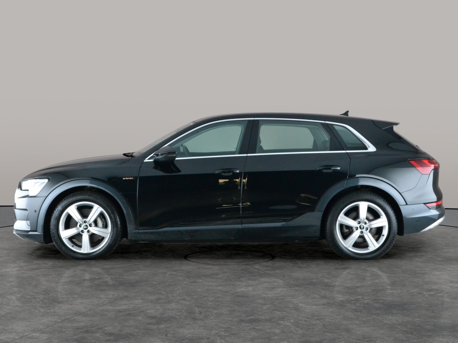 Used Audi e-tron 2022 for sale - 77435493: Photo 14