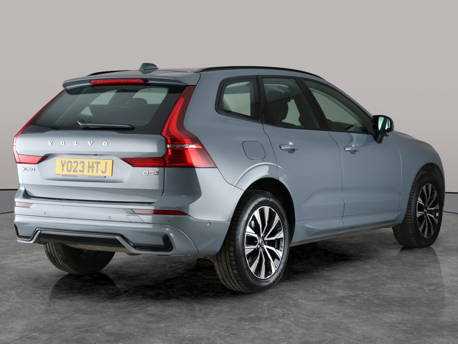 Used Volvo XC60 2023 for sale - 76704083: Photo 11