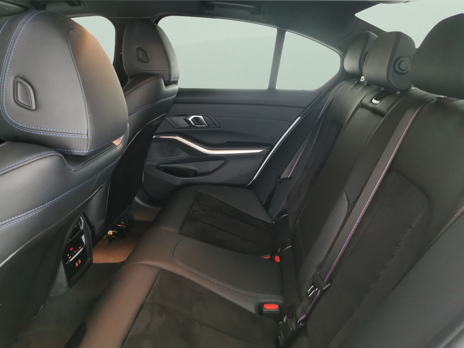 Used BMW 3 Series 2024 for sale - 77316664: Photo 29