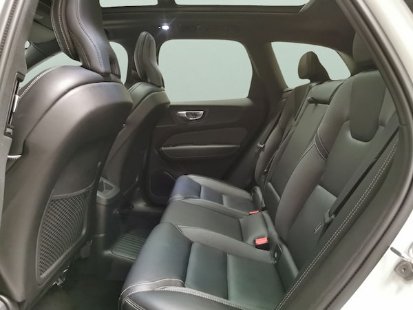 Used Volvo XC60 2022 for sale - 76310386: Photo 32