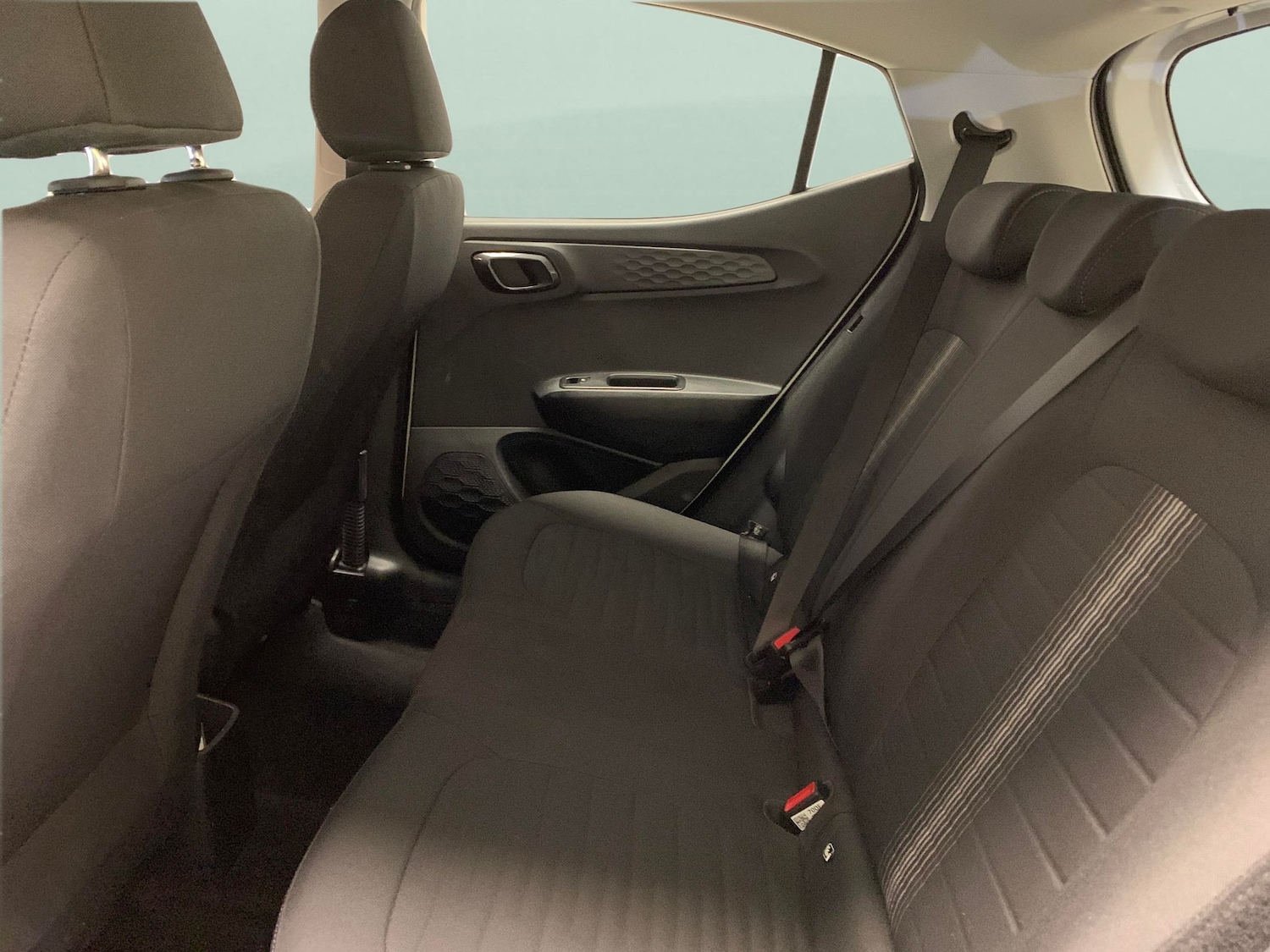 Used Hyundai i10 2022 for sale - 76322792: Photo 34