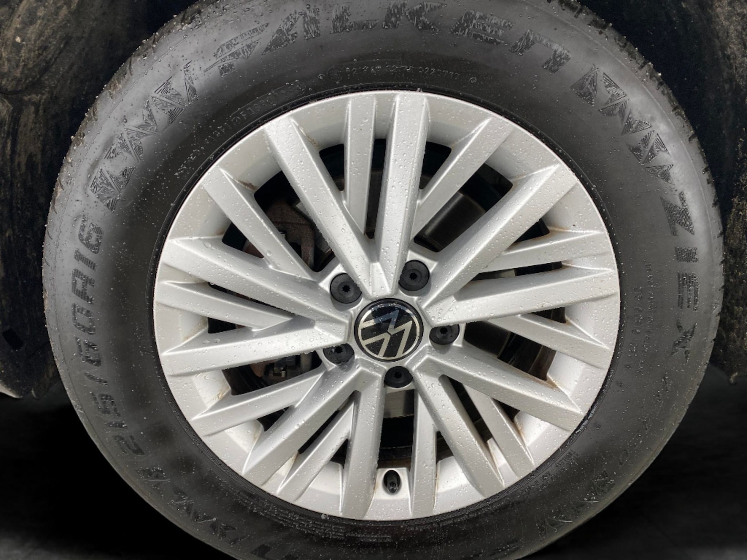 Used Volkswagen T-Roc 2023 for sale - 76958310: Photo 16