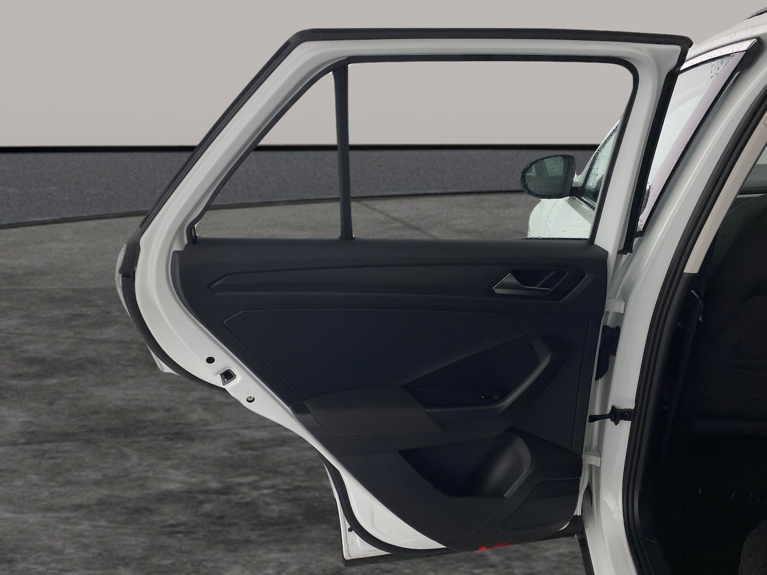 Used Volkswagen T-Roc 2023 for sale - 76958310: Photo 20