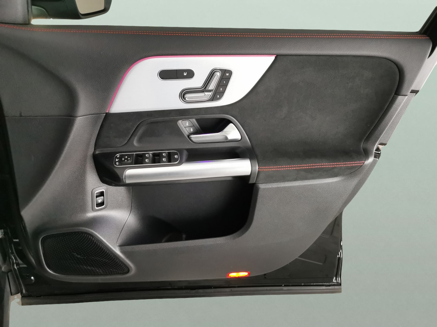 Used Mercedes-Benz EQA 2023 for sale - 76568298: Photo 34