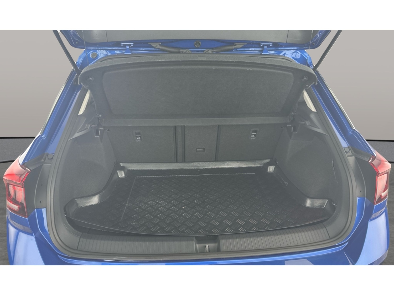 Used Volkswagen T-Roc 2019 for sale - 77641169: Photo 18