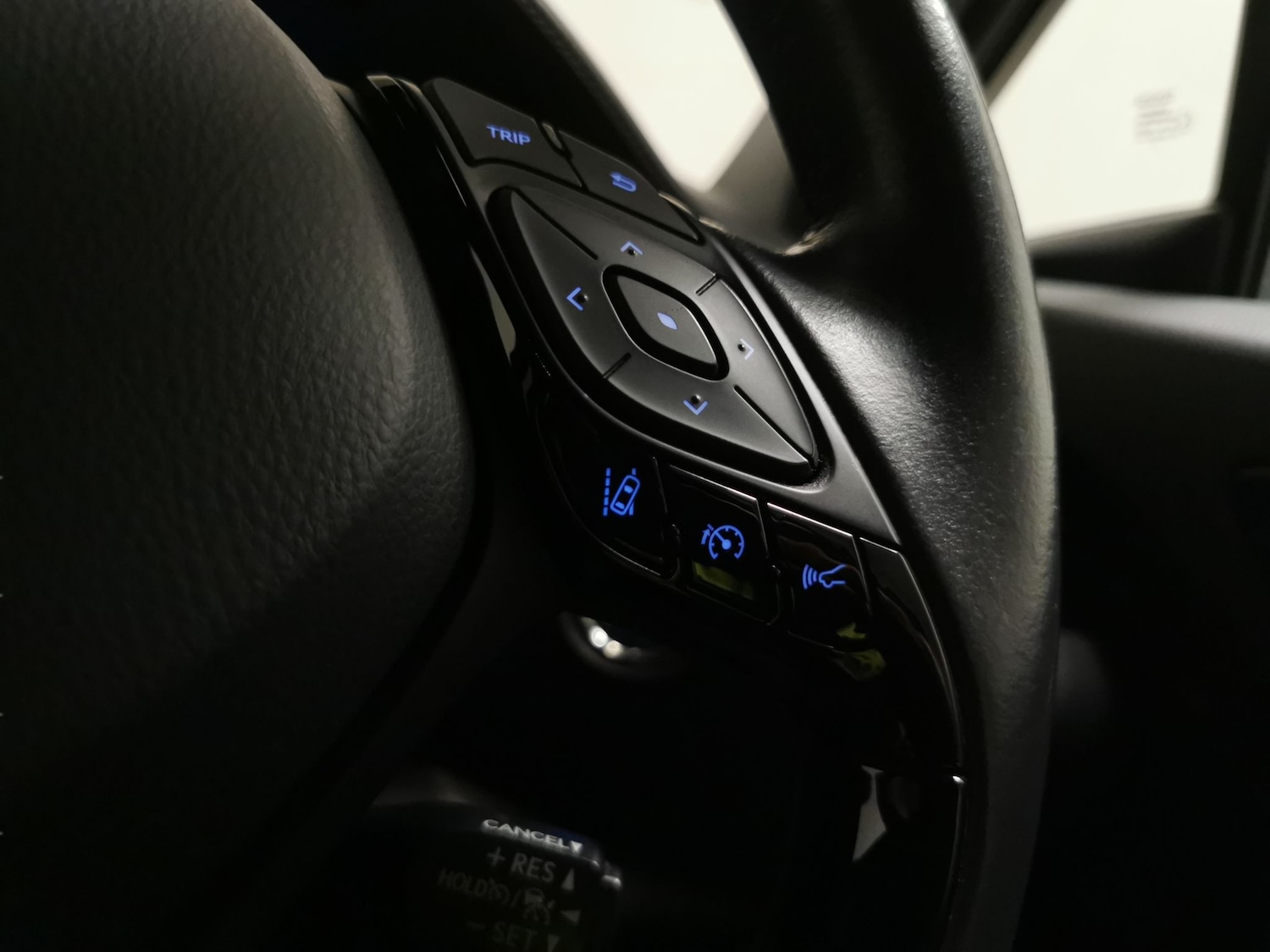 Used Toyota C-HR 2022 for sale - 78067936: Photo 19