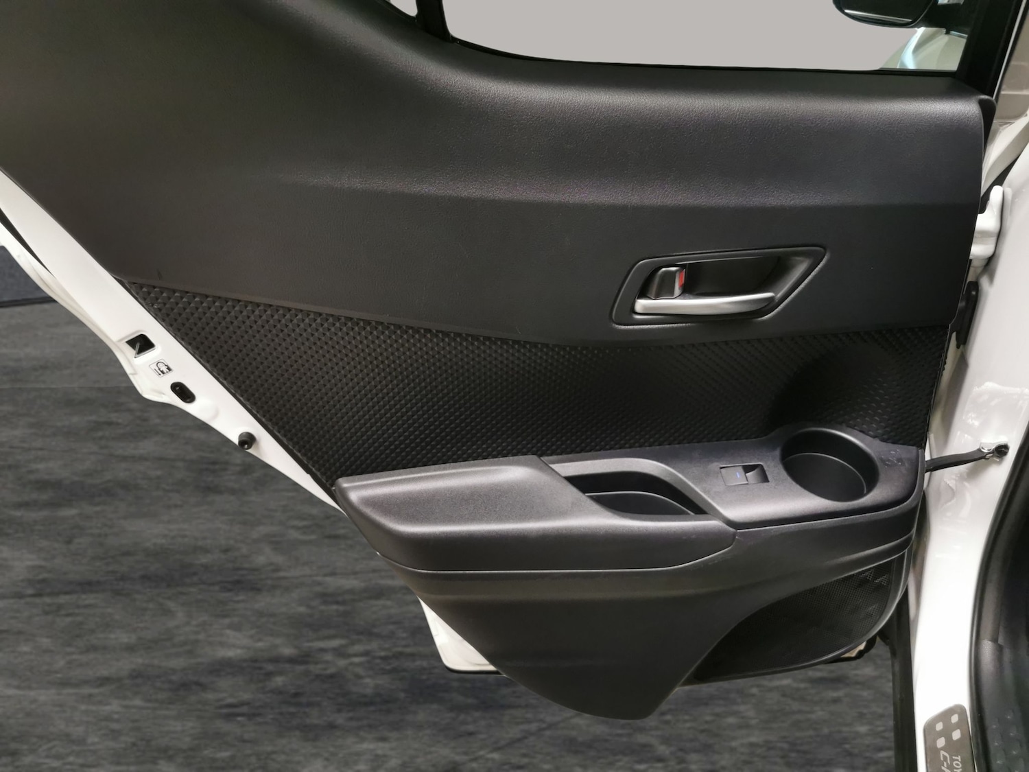 Used Toyota C-HR 2022 for sale - 78067936: Photo 25