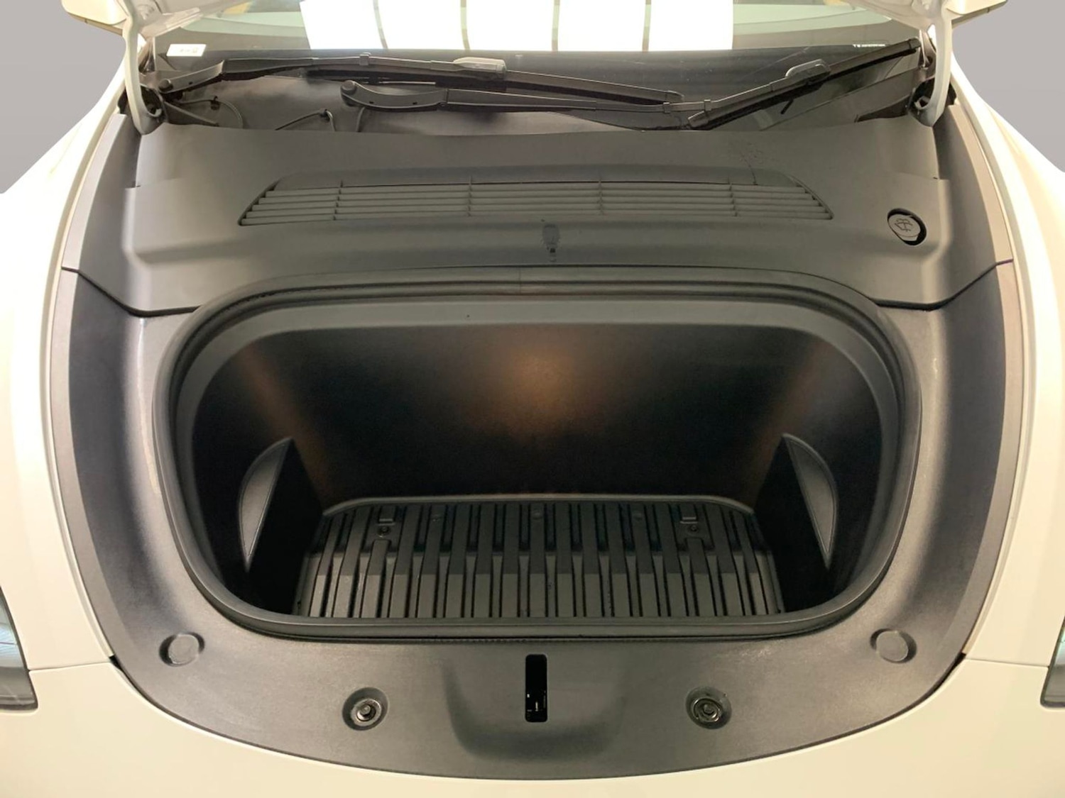 Used Tesla Model Y 2023 for sale - 76552850: Photo 31