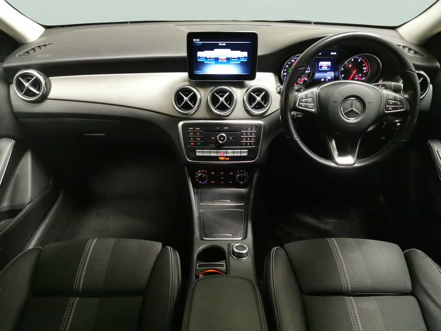 Used Mercedes-Benz GLA 2019 for sale - 77975824: Photo 7