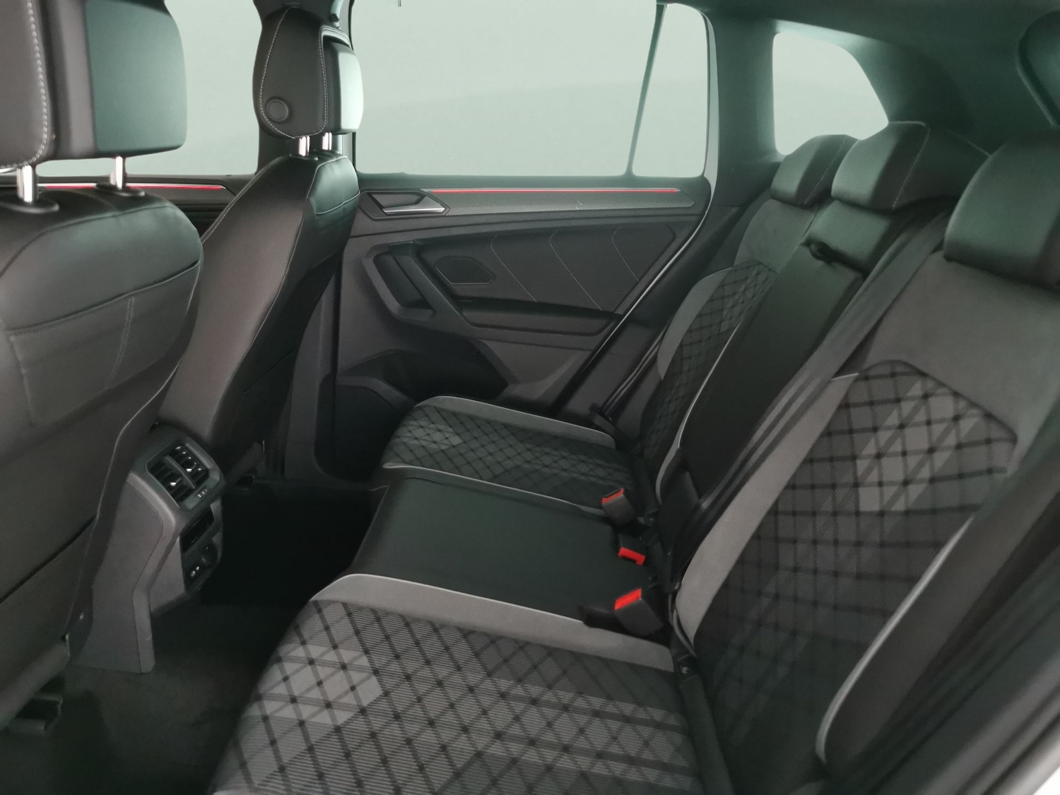 Used Volkswagen Tiguan 2023 for sale - 76467520: Photo 32