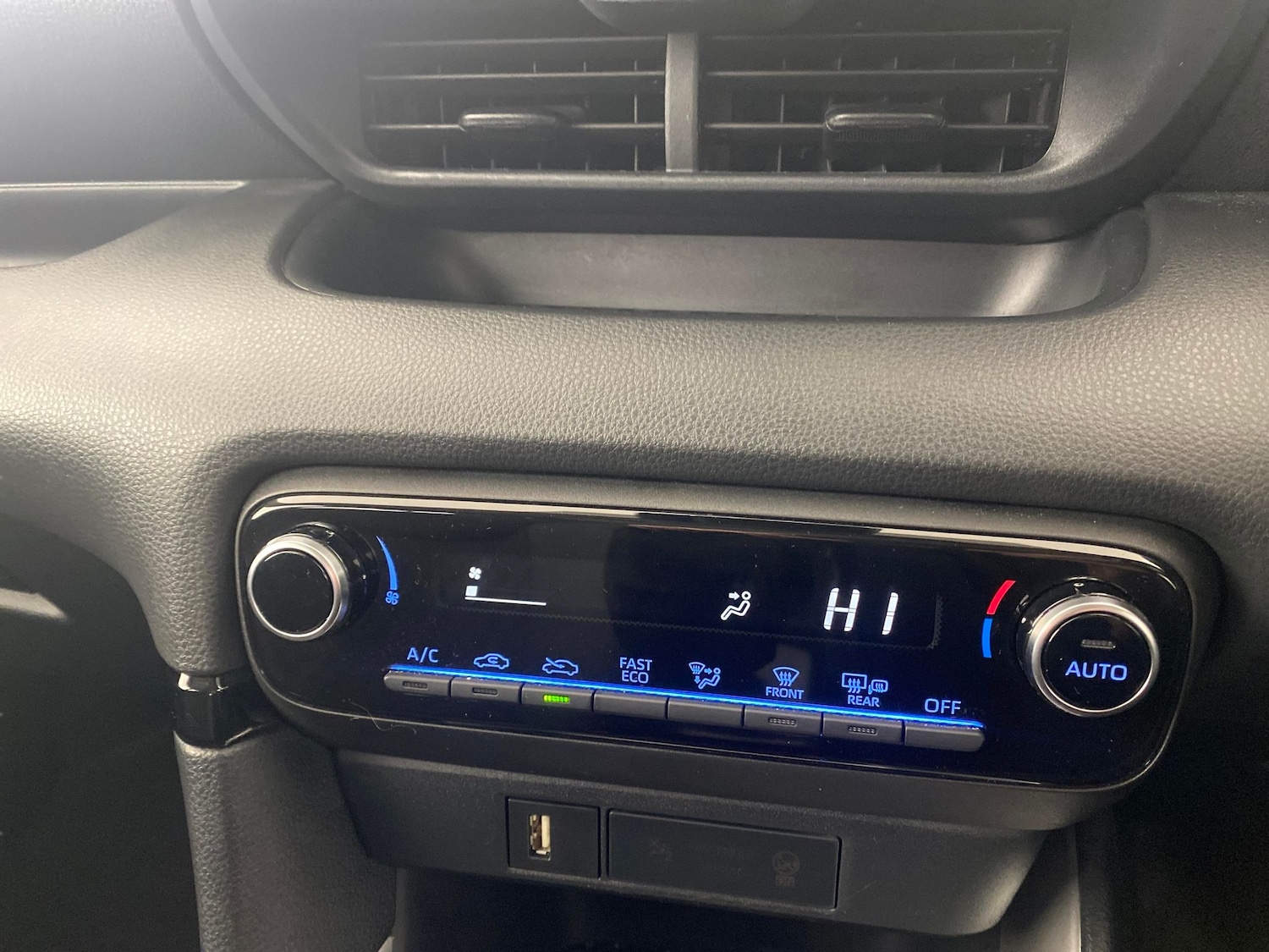 Used Toyota Yaris 2022 for sale - 77650809: Photo 15