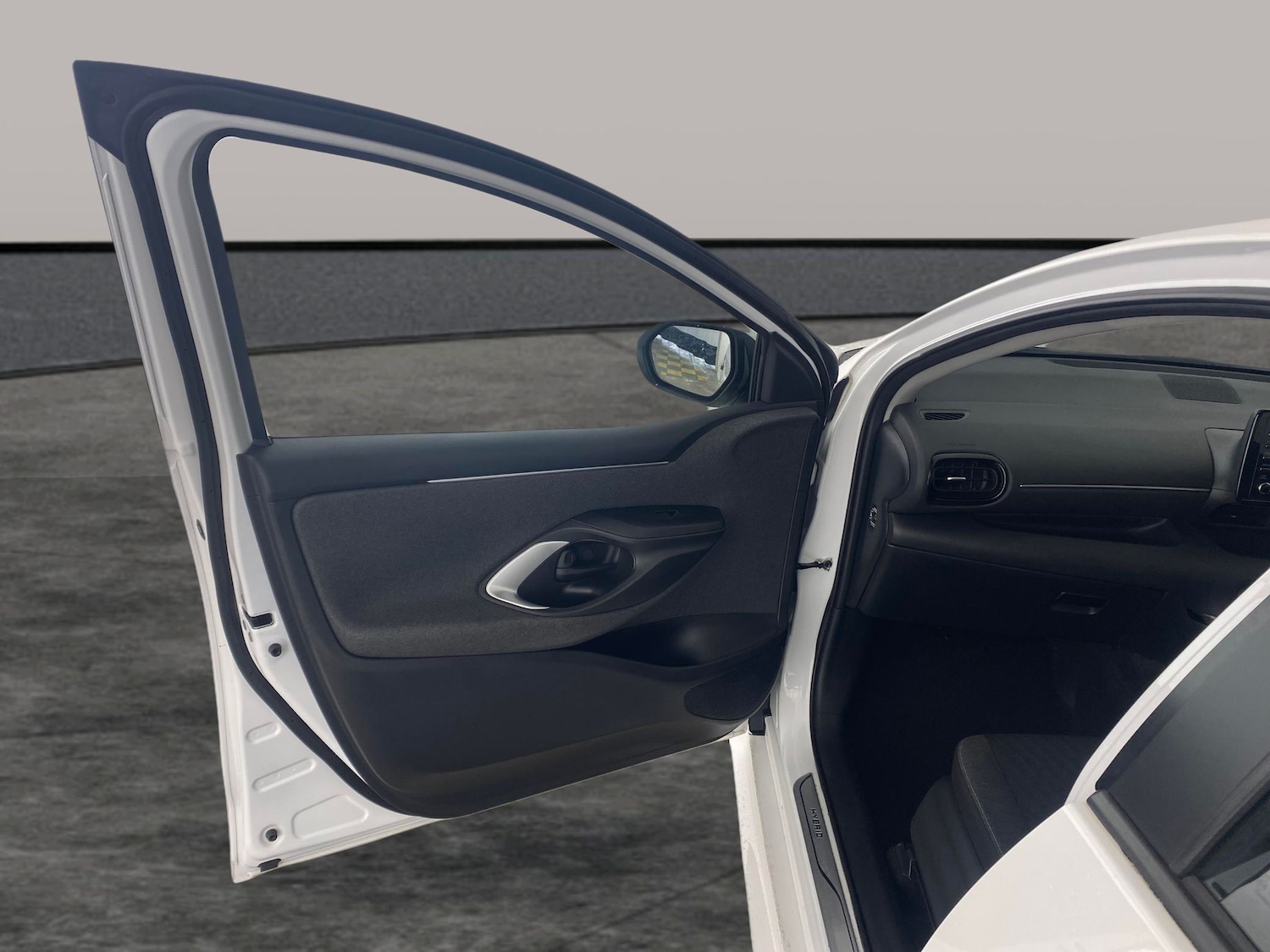 Used Toyota Yaris 2022 for sale - 77650809: Photo 20