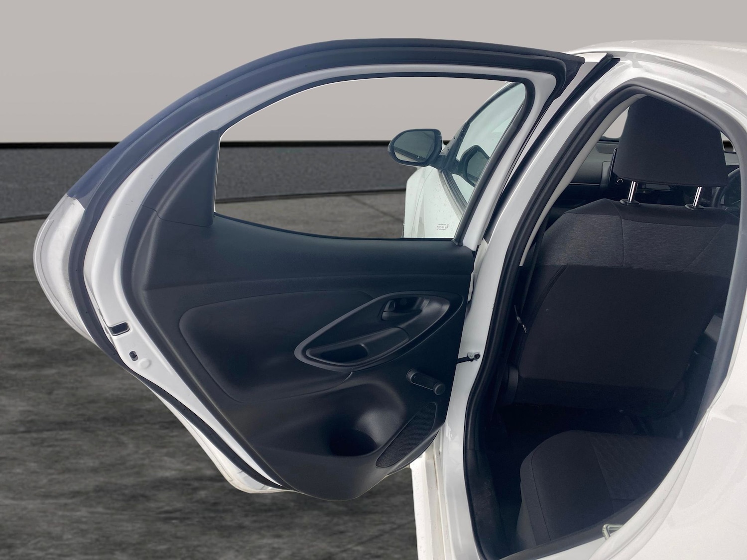 Used Toyota Yaris 2022 for sale - 77650809: Photo 21