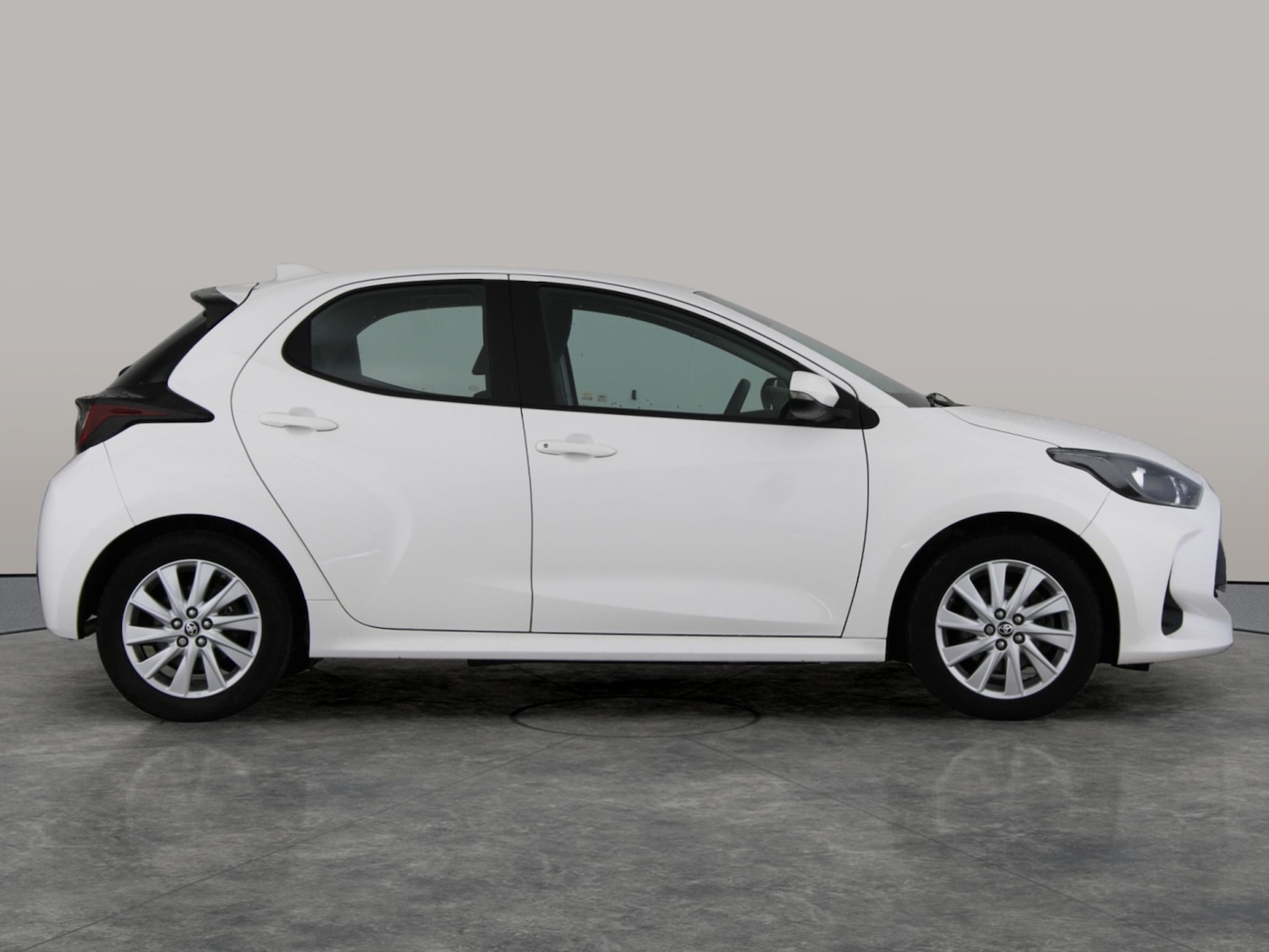 Used Toyota Yaris 2022 for sale - 77650809: Photo 9