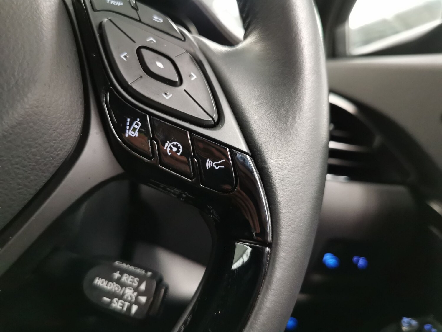 Used Toyota C-HR 2023 for sale - 77347483: Photo 18