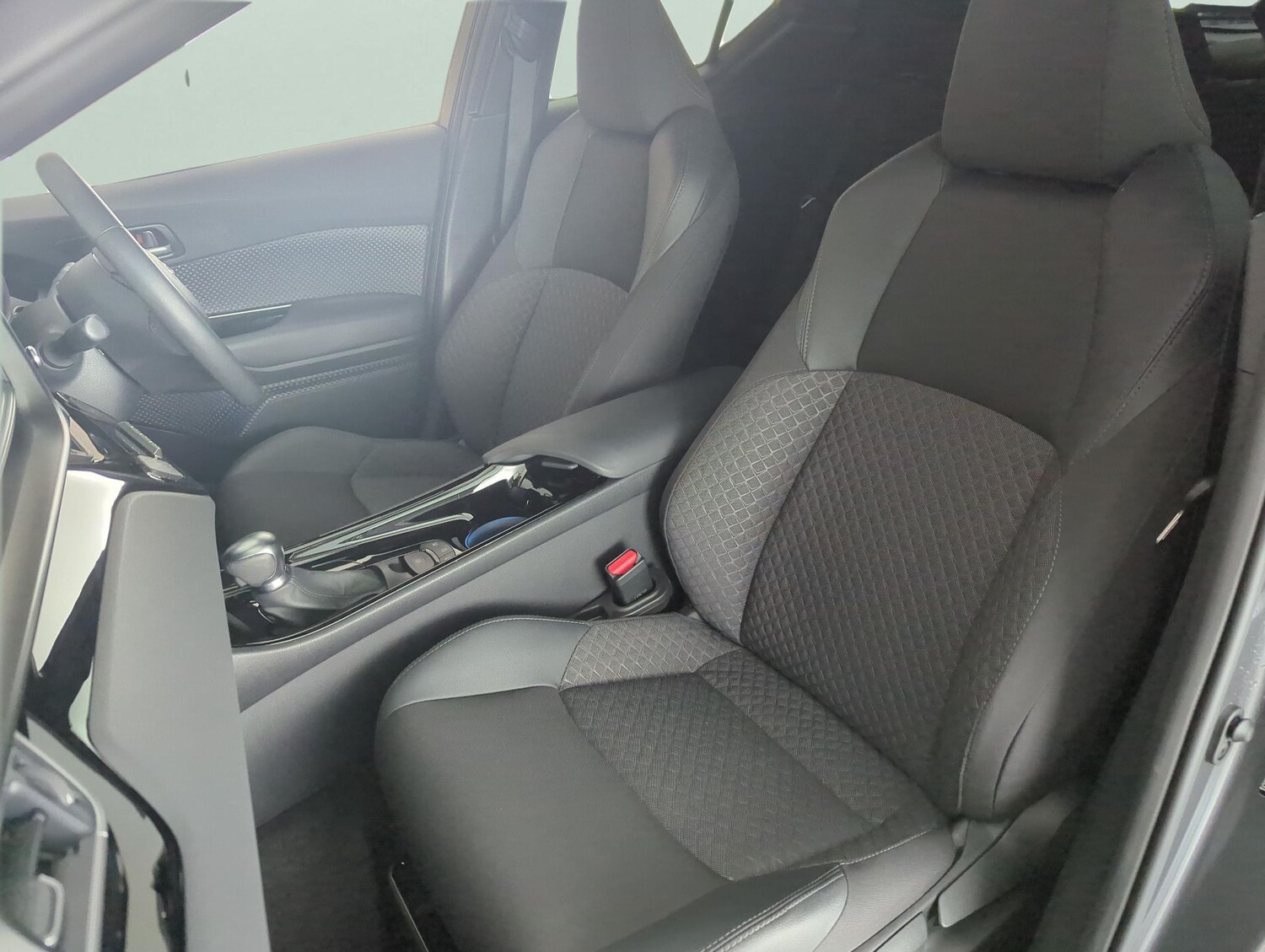 Used Toyota C-HR 2023 for sale - 77347483: Photo 21