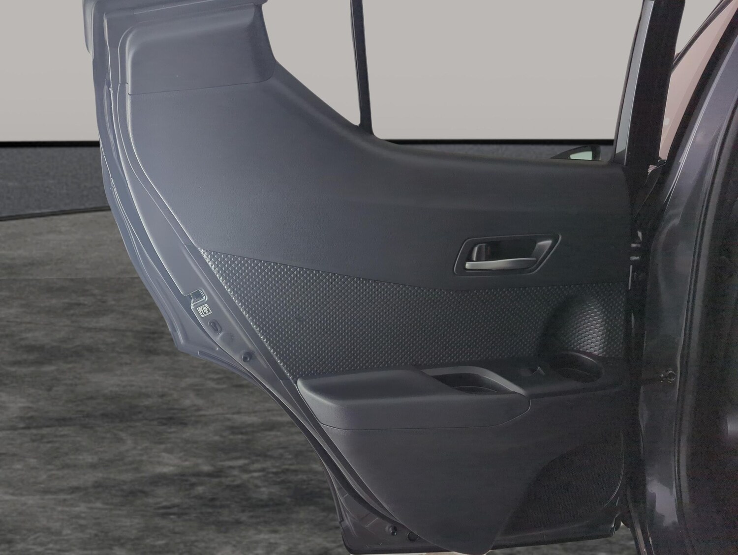 Used Toyota C-HR 2023 for sale - 77347483: Photo 28