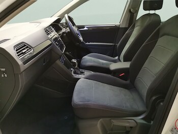 Used Volkswagen Tiguan 2020 for sale - 76587335: Photo