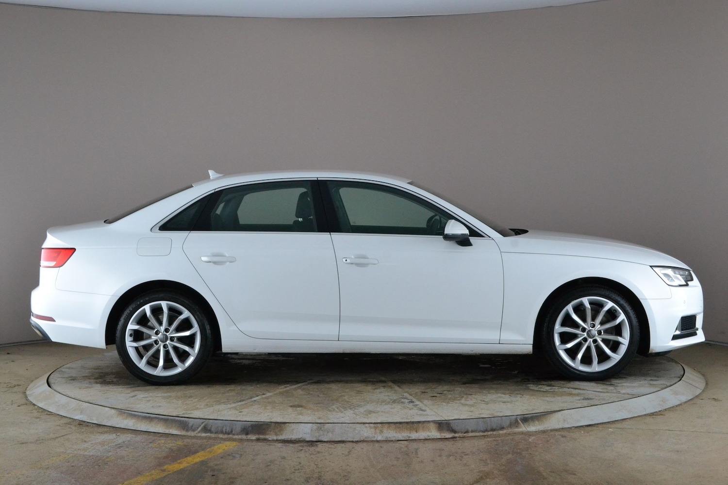 Used Audi A4 2019 for sale - 78042512: Photo 9