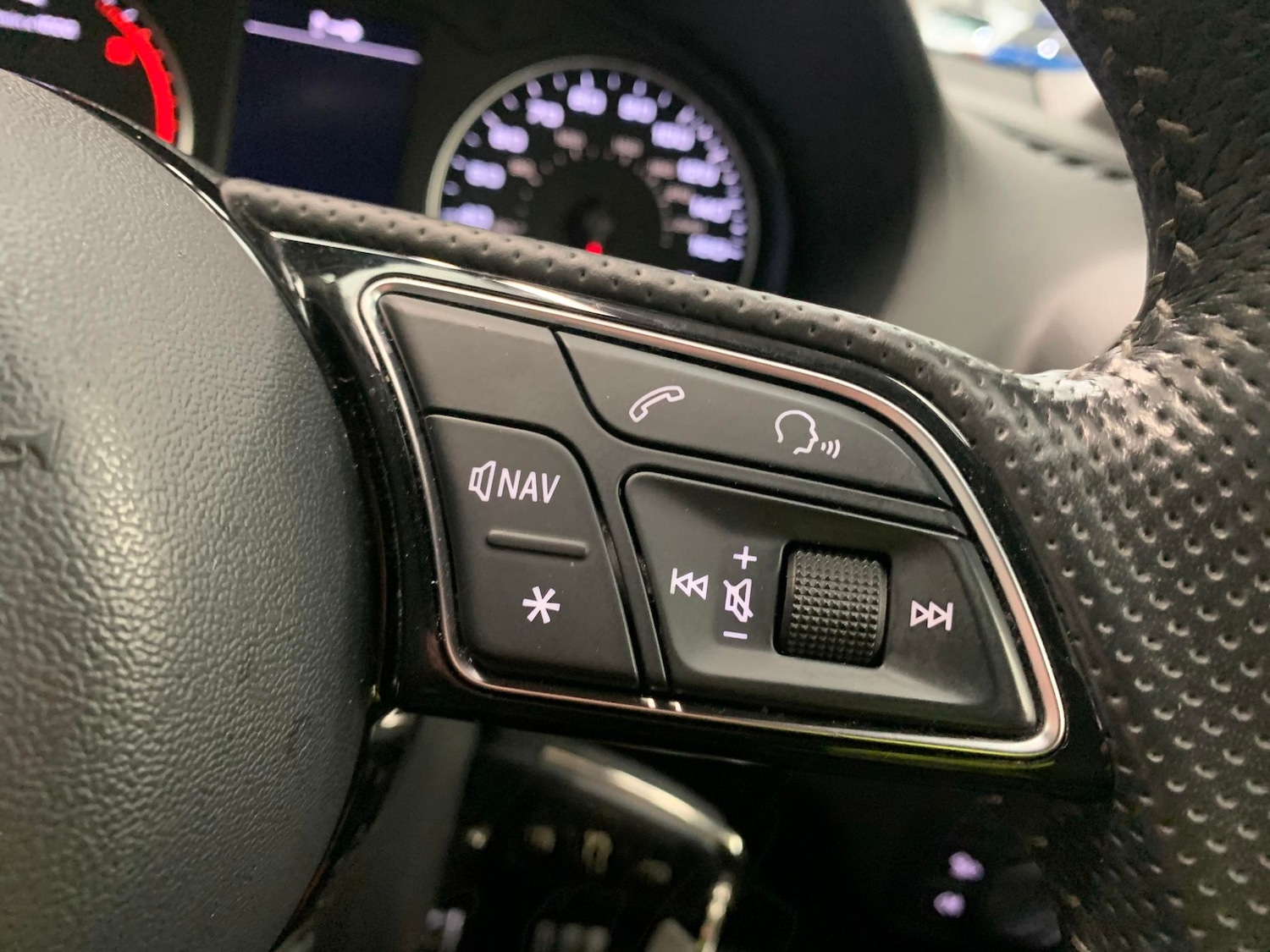 Used Audi Q2 2017 for sale - 77052714: Photo 19