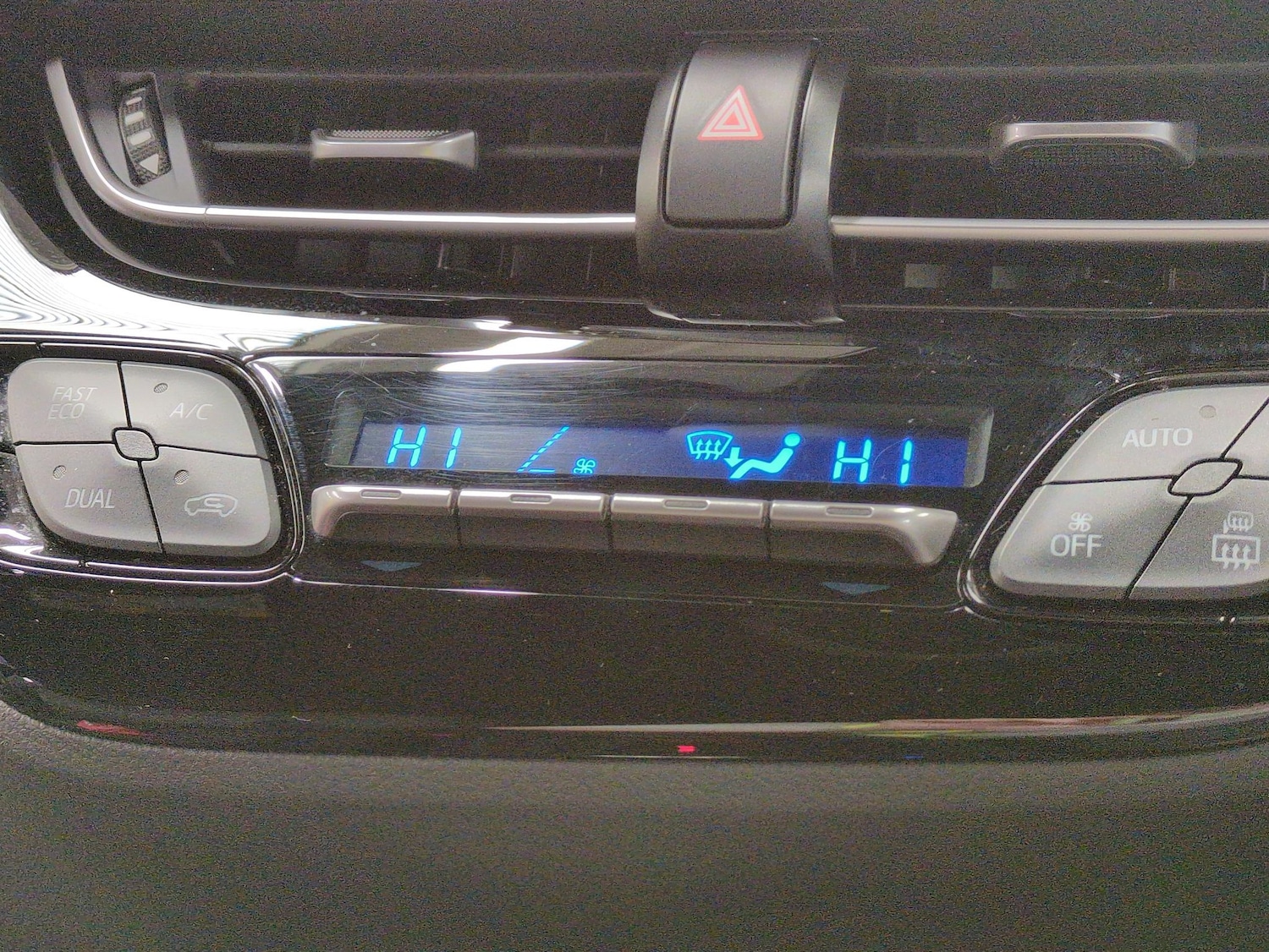 Used Toyota C-HR 2021 for sale - 76382888: Photo 23