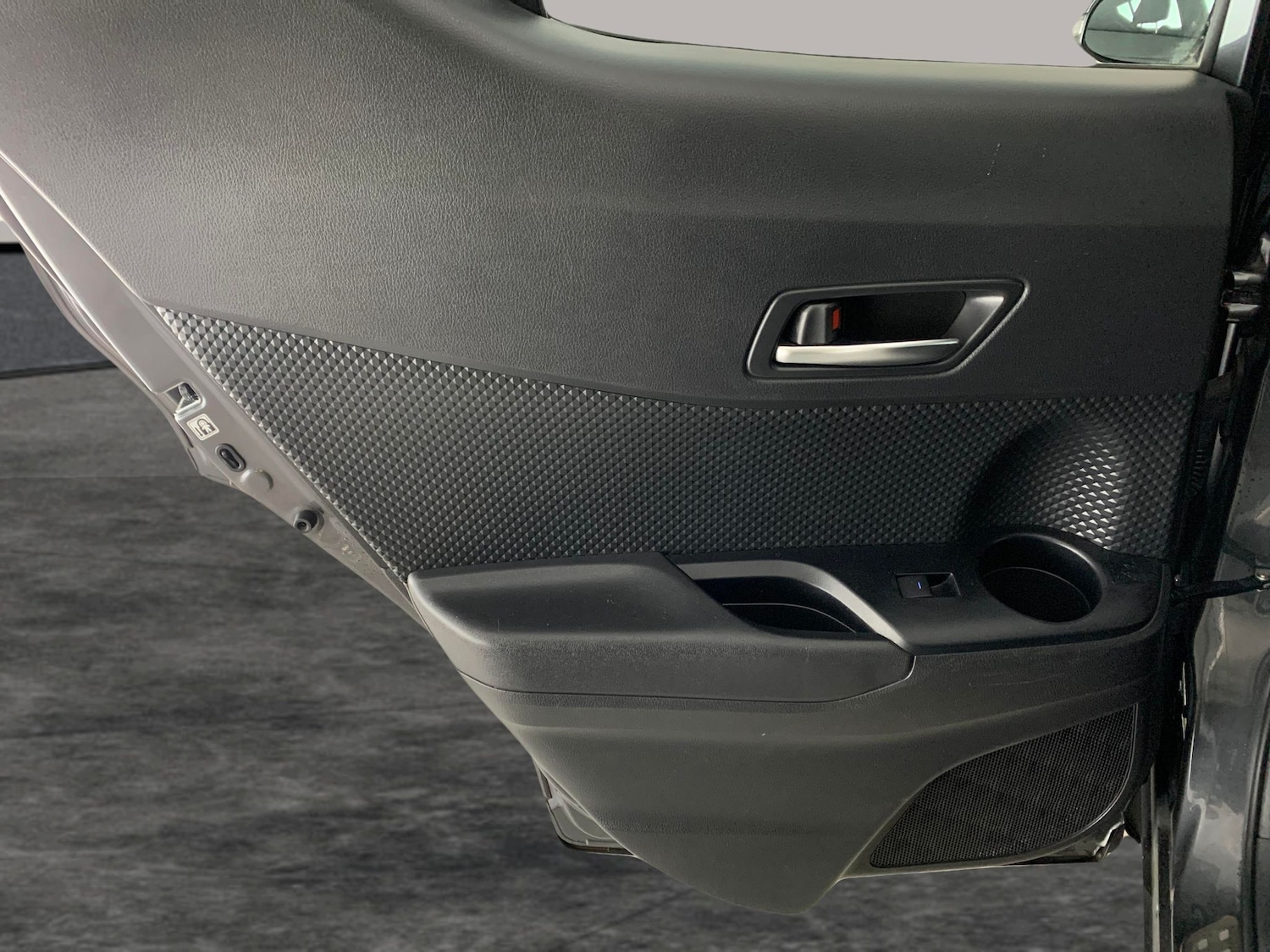 Used Toyota C-HR 2021 for sale - 76382888: Photo 34