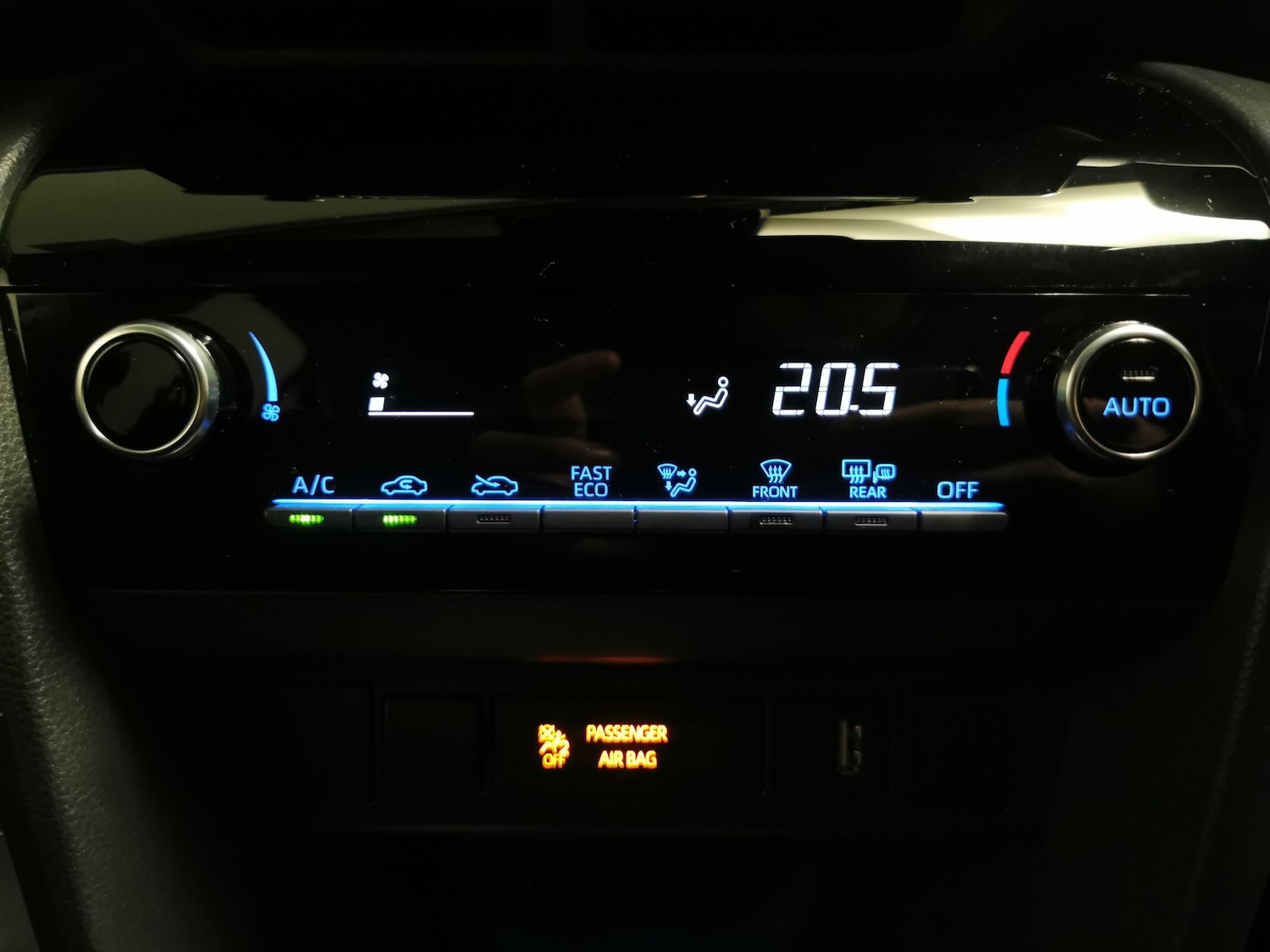 Used Toyota Yaris Cross 2022 for sale - 77398810: Photo 17