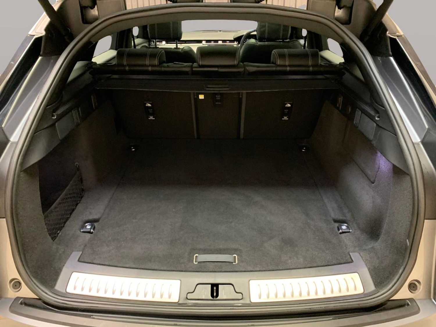 Used Land Rover Range Rover Velar 2021 for sale - 77047962: Photo 40