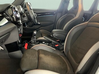 Used MINI Hatch 2022 for sale - 76528972: Photo