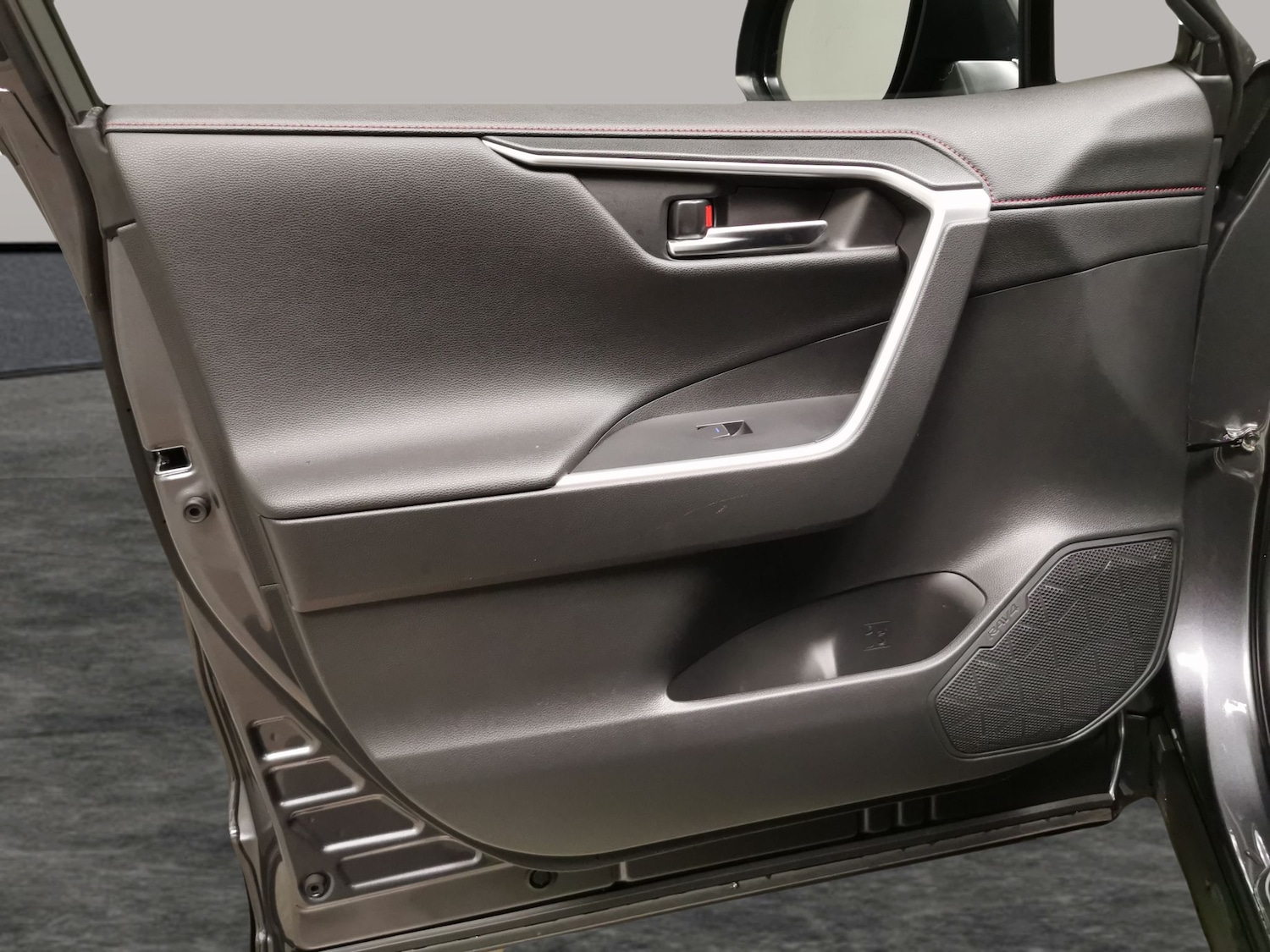 Used Toyota RAV4 2022 for sale - 77960553: Photo 29