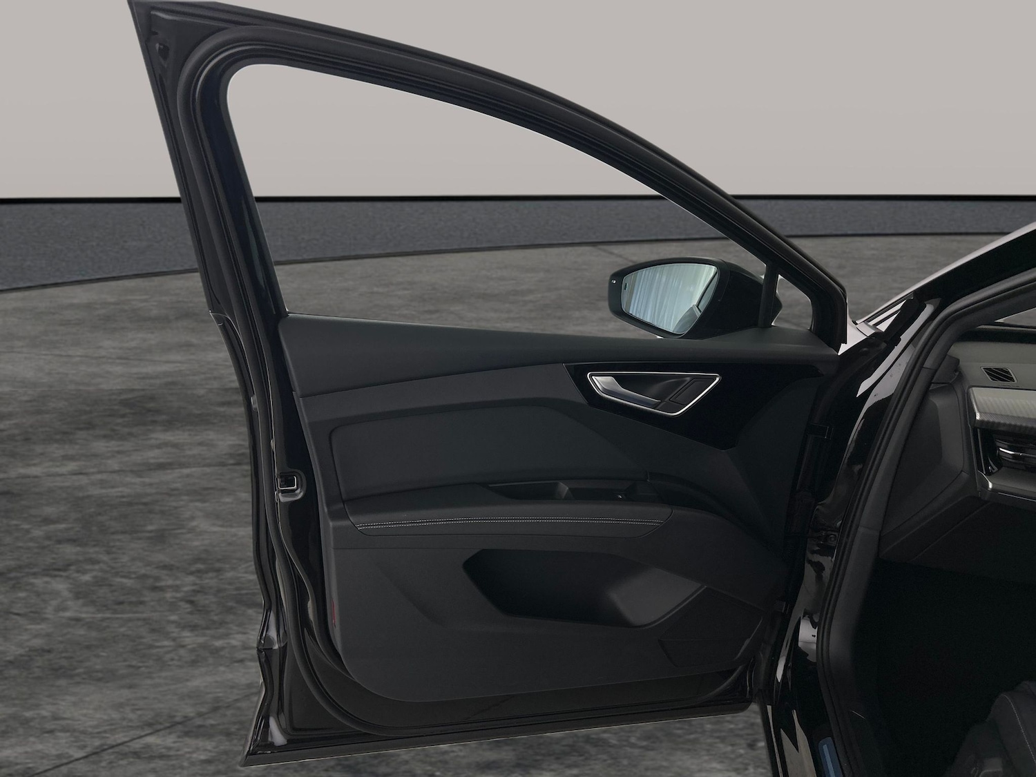 Used Audi Q4 e-tron 2025 for sale - 76364962: Photo 5