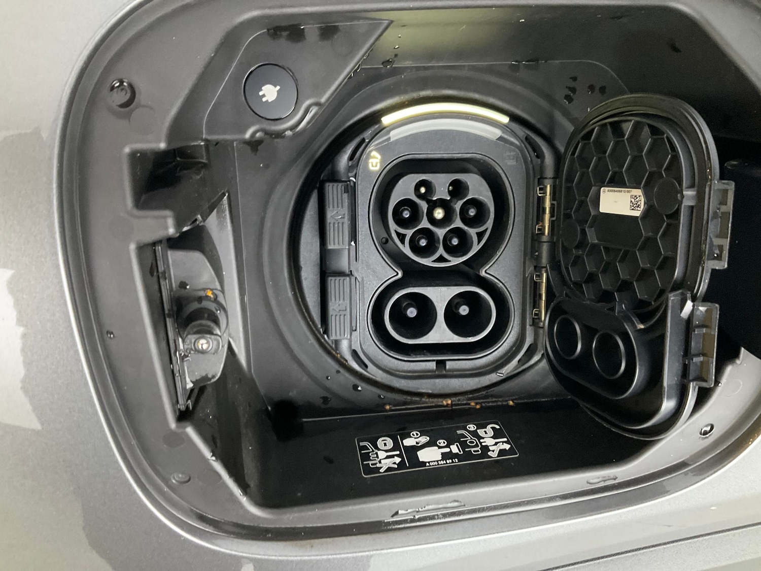 Used Mercedes-Benz EQA 2021 for sale - 76447368: Photo 43