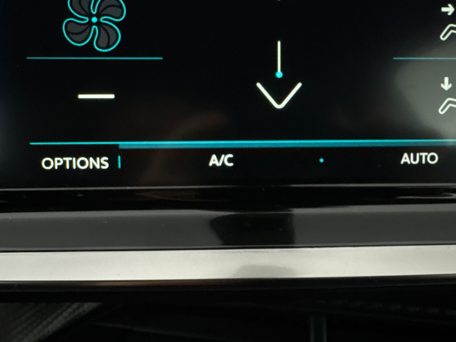 Used Peugeot 2008 2021 for sale - 77988690: Photo 19