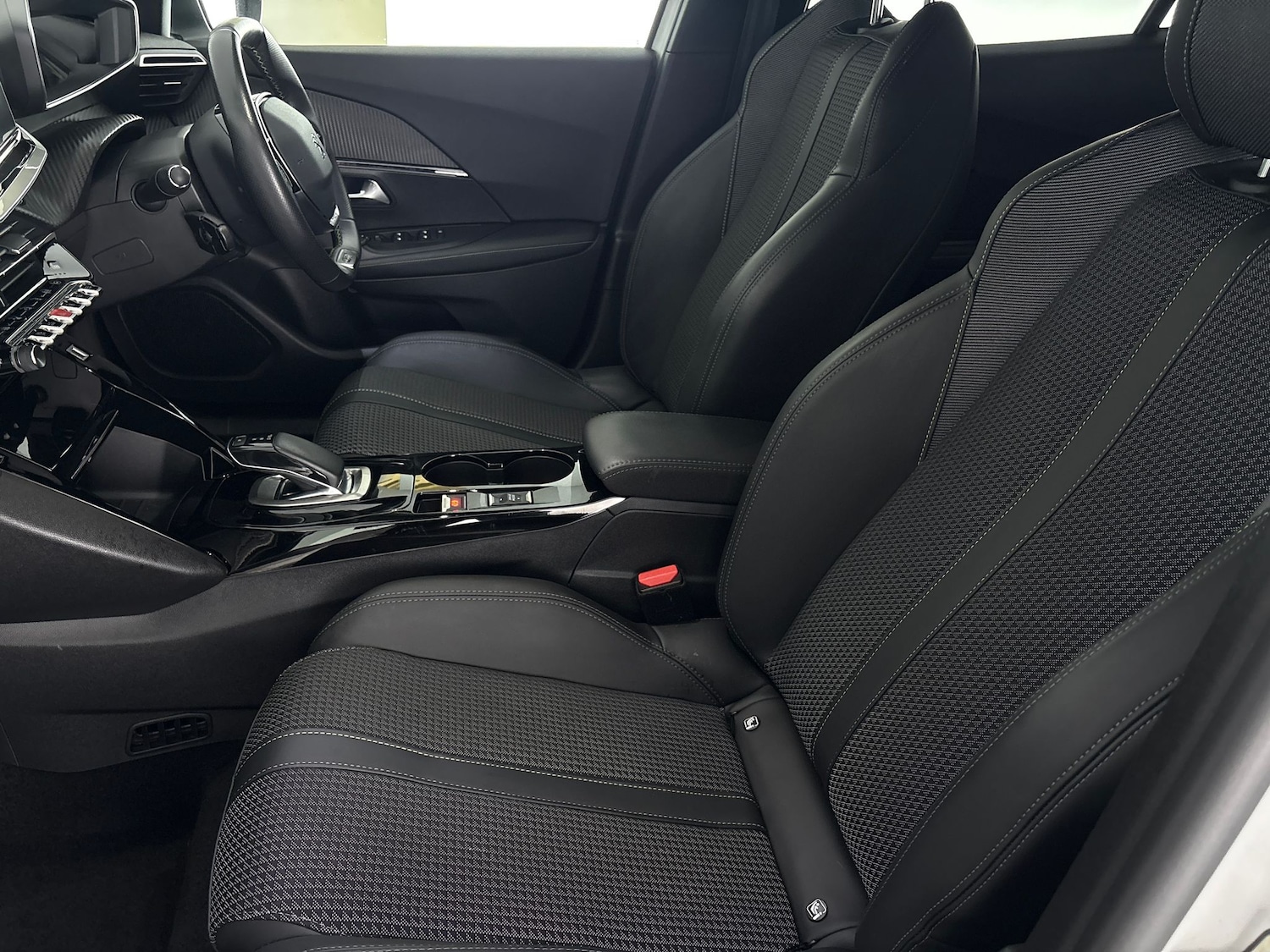 Used Peugeot 2008 2021 for sale - 77988690: Photo 25