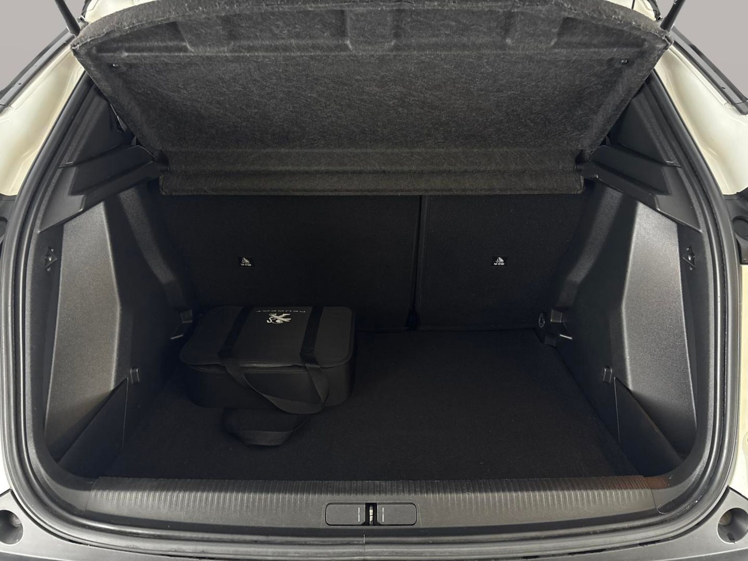 Used Peugeot 2008 2021 for sale - 77988690: Photo 38