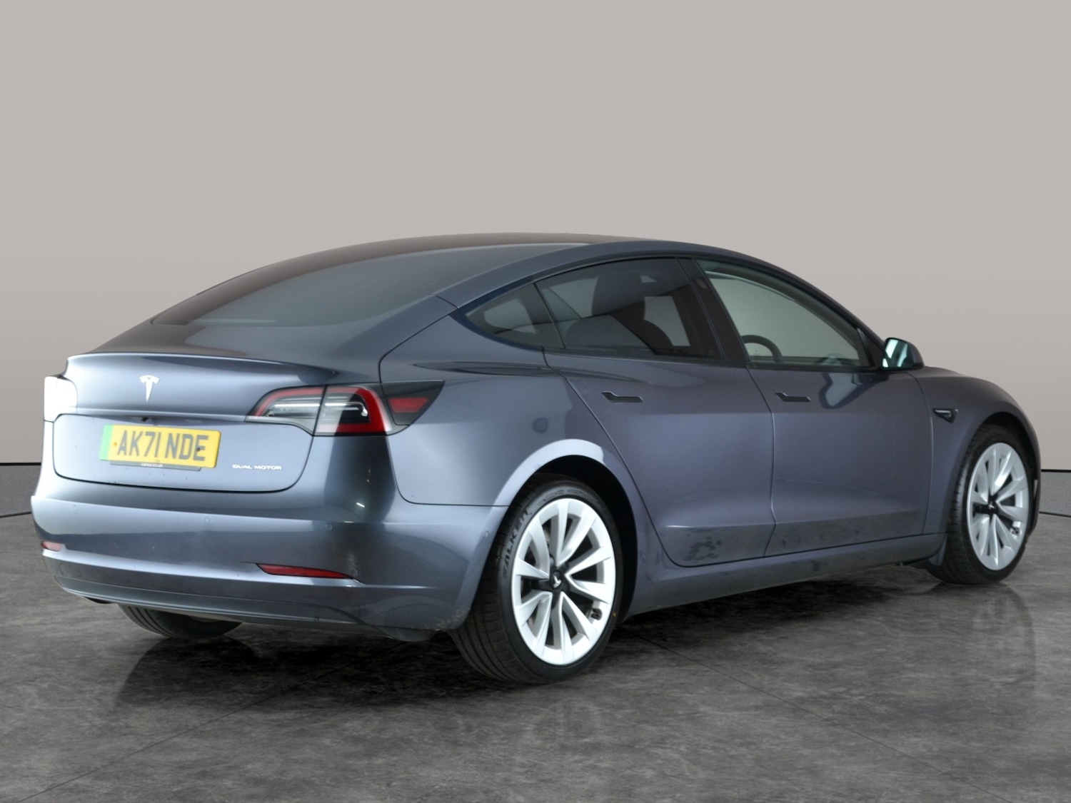 Used Tesla Model 3 2021 for sale - 76935179: Photo 11