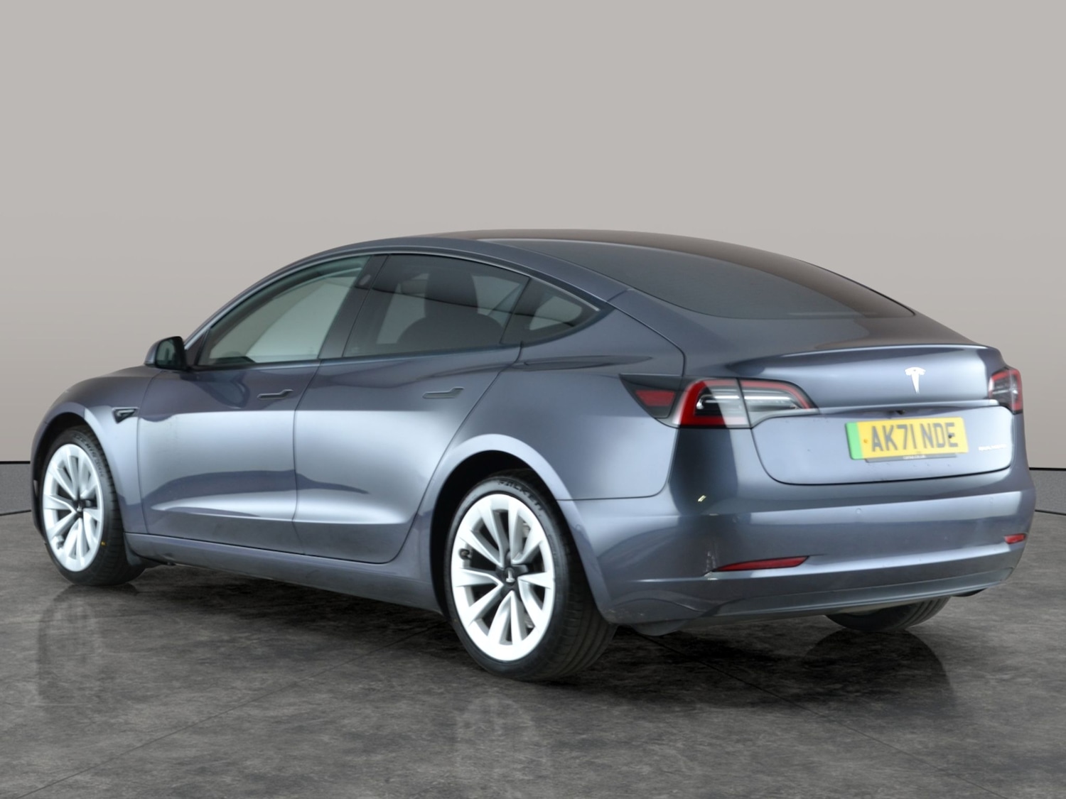 Used Tesla Model 3 2021 for sale - 76935179: Photo 13