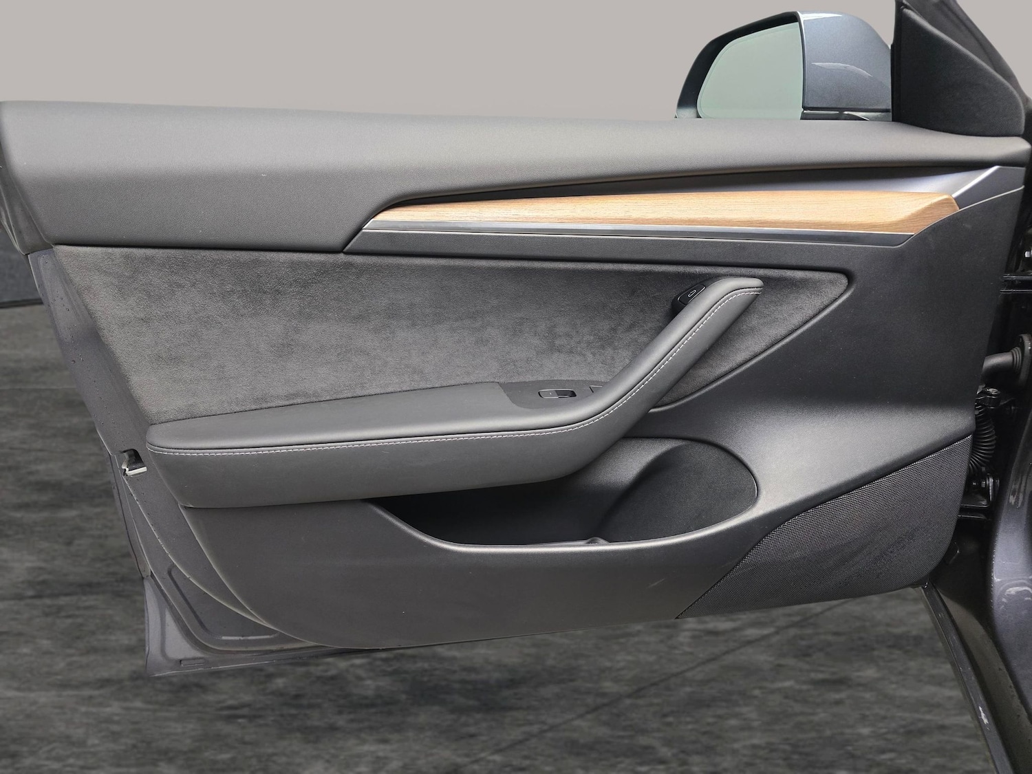 Used Tesla Model 3 2021 for sale - 76935179: Photo 28