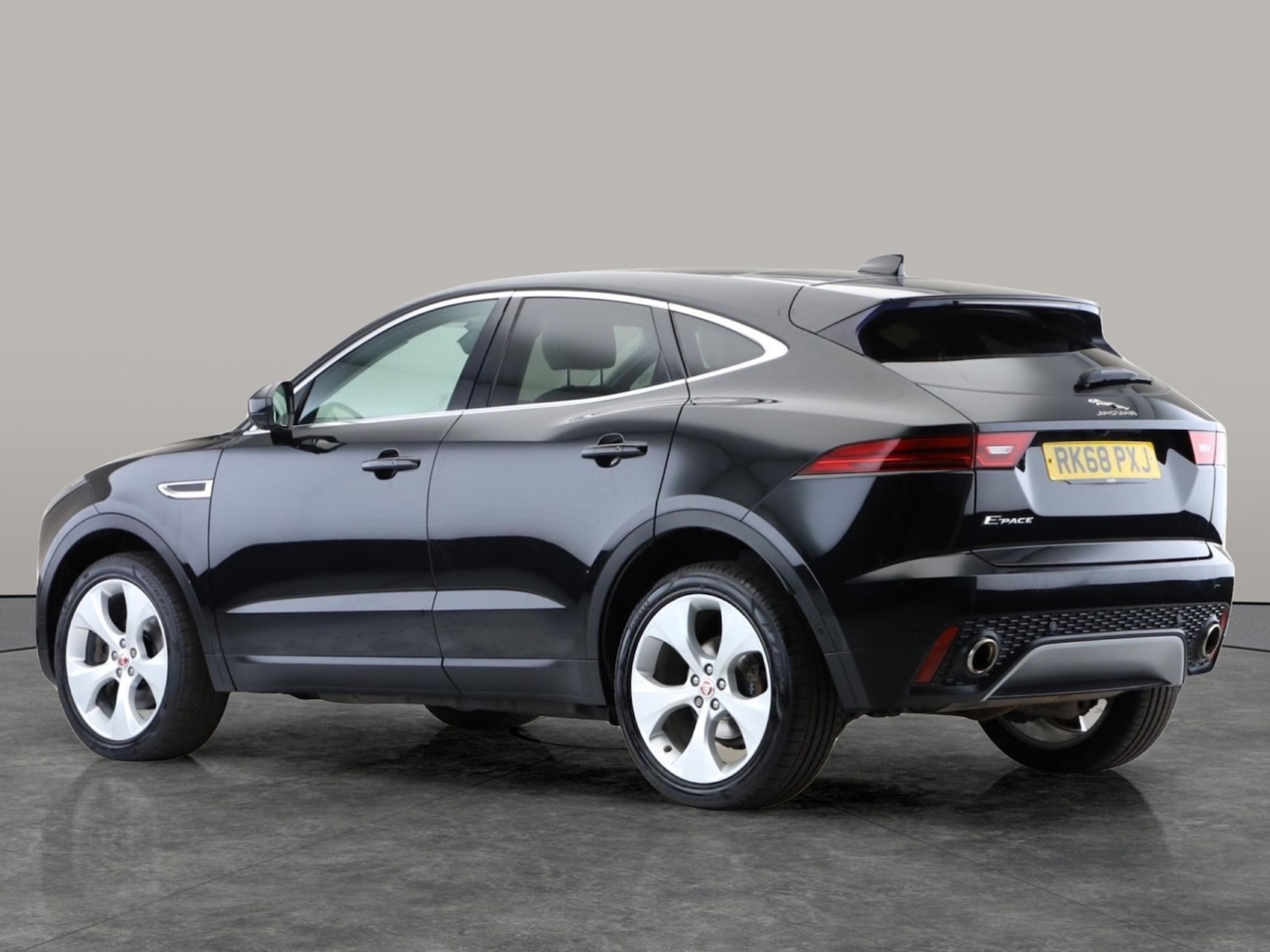 Used Jaguar E-Pace 2018 for sale - 77446801: Photo 8