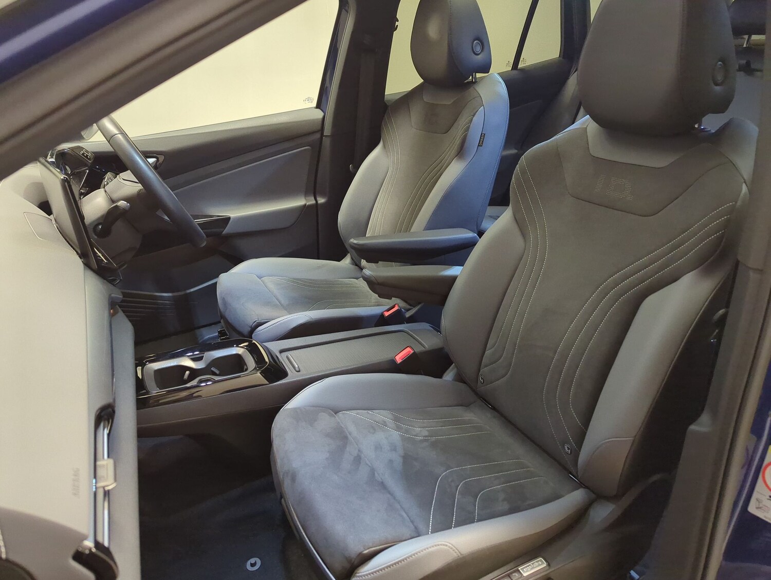 Used Volkswagen ID.4 2023 for sale - 78180652: Photo 8