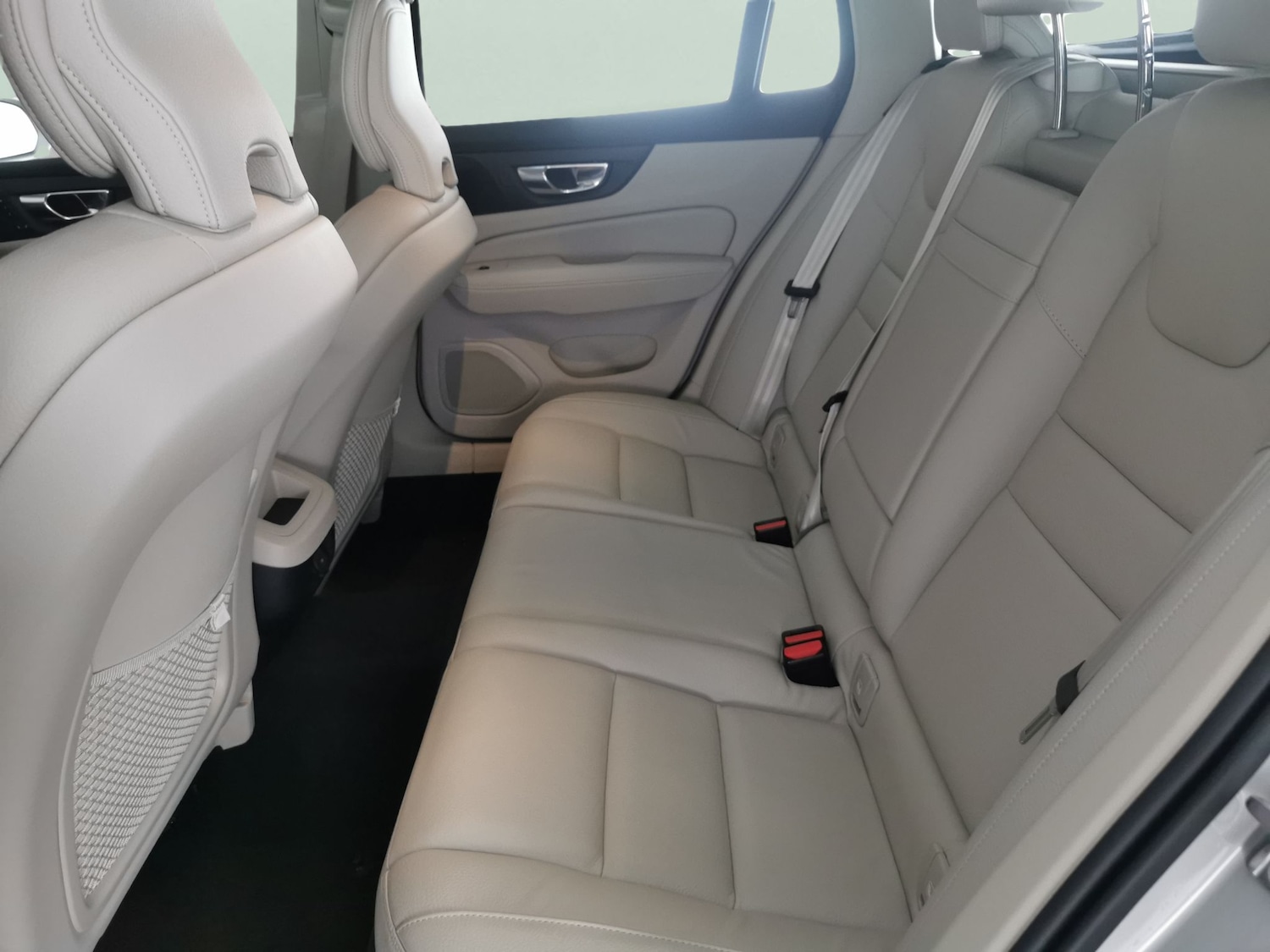 Used Volvo V60 2021 for sale - 77607353: Photo 28