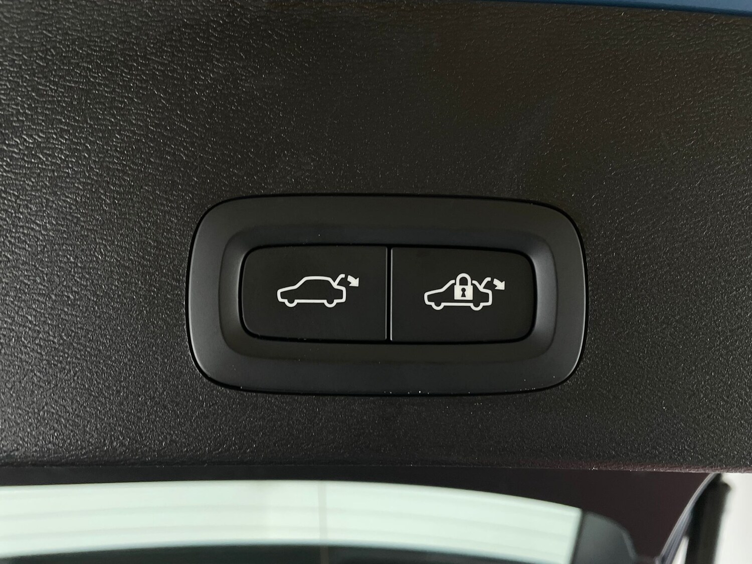 Used Volvo XC40 2023 for sale - 77802894: Photo 14