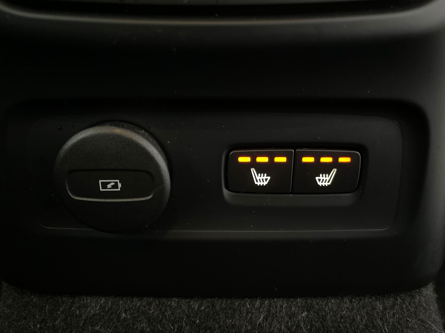 Used Volvo XC40 2023 for sale - 77802894: Photo 15