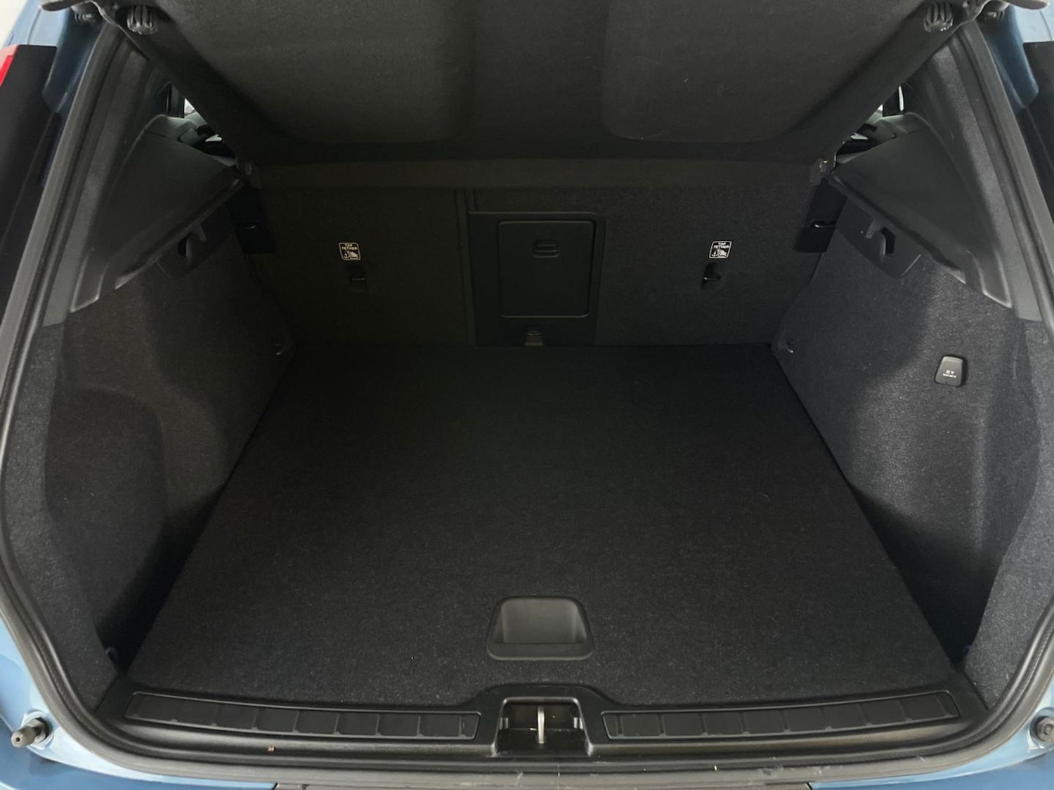 Used Volvo XC40 2023 for sale - 77802894: Photo 39