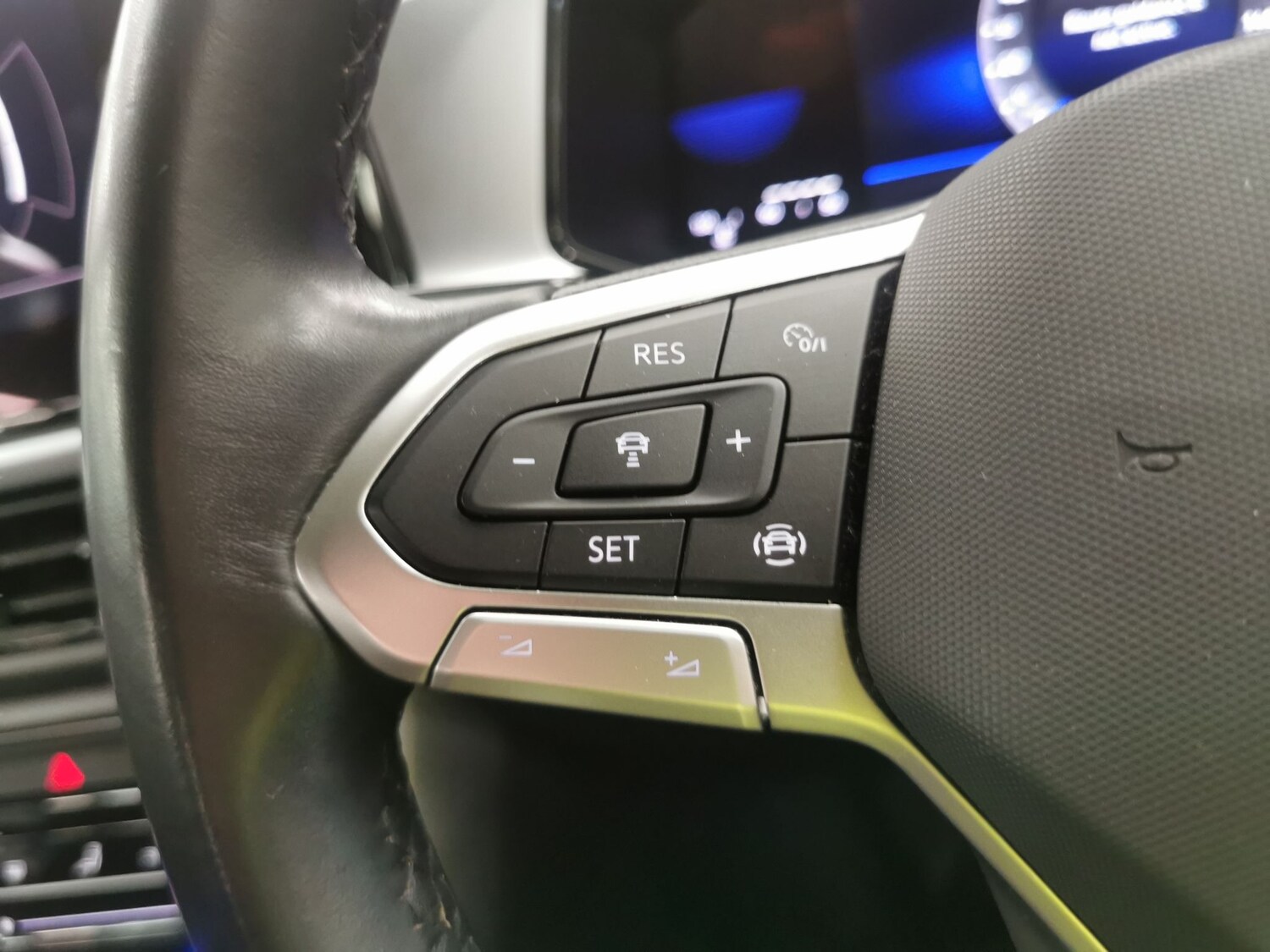 Used Volkswagen T-Roc 2022 for sale - 77675946: Photo 19